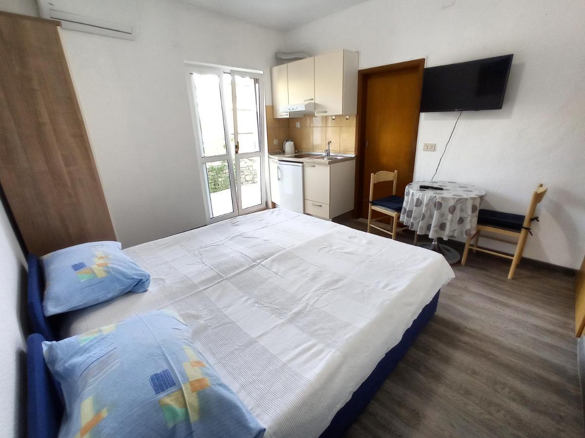 Casa Del Olivo Lägenhet Tučepi Exteriör bild