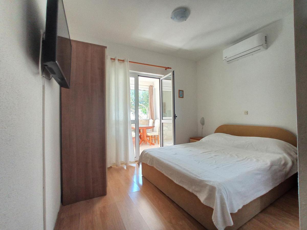 Casa Del Olivo Lägenhet Tučepi Exteriör bild